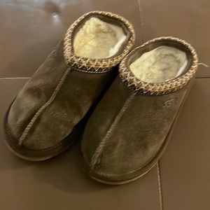 UGG “TASMAN” unisex shearling lined brown suede Uggs slippers